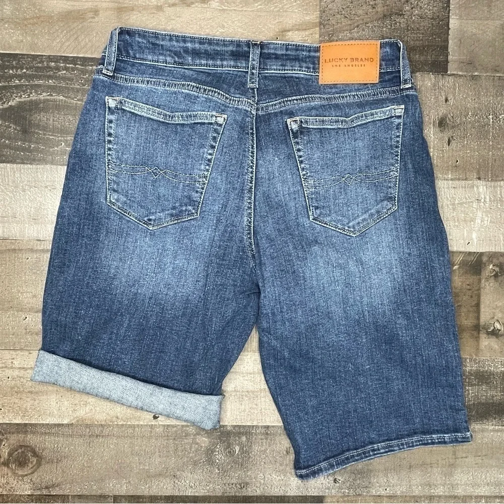 Lucky Brand Bermuda Jean Short size 8/29